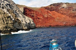 Cala Rossa à l'île italienne de Capraïa